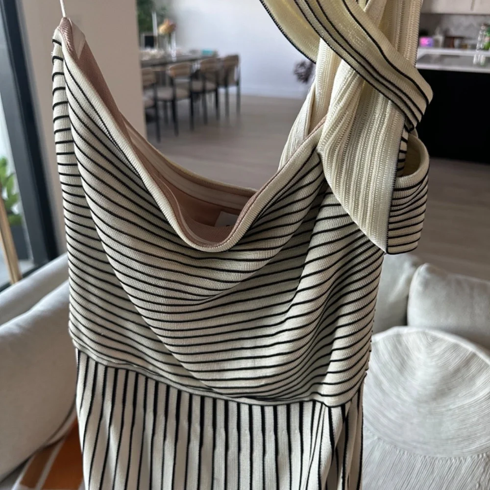 St. John Maxi Dress - Picture 4 of 4